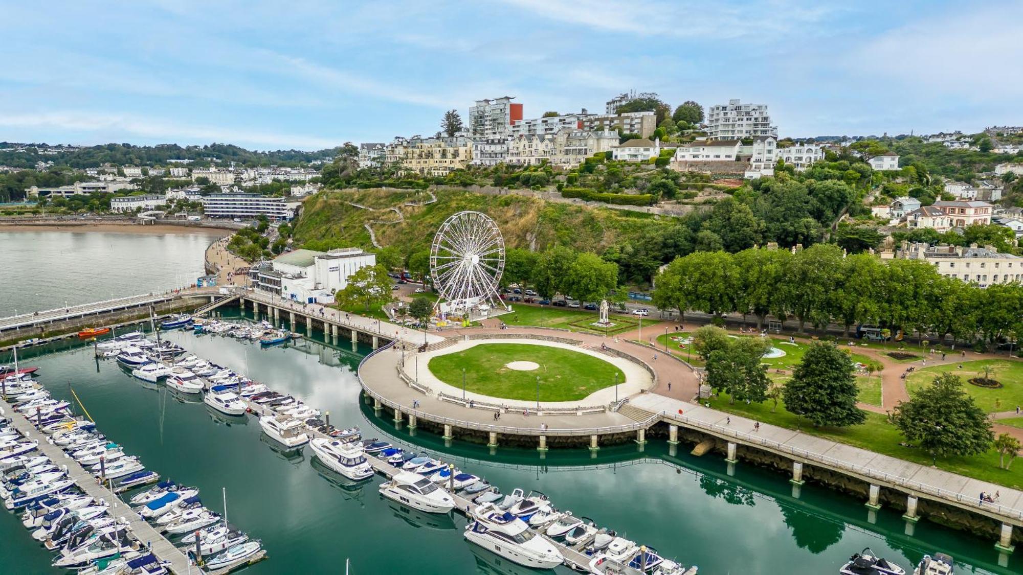 Sovereign House - Close To Harbour With Parking Torquay Exterior photo