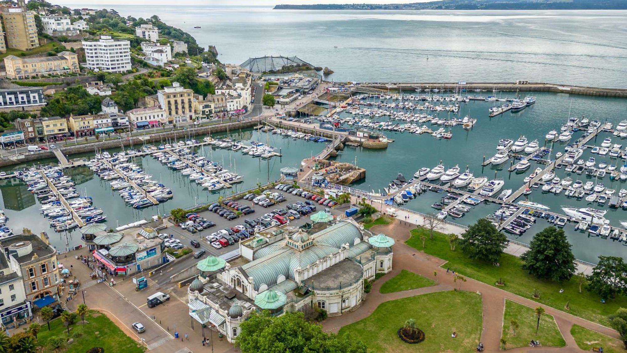 Sovereign House - Close To Harbour With Parking Torquay Exterior photo
