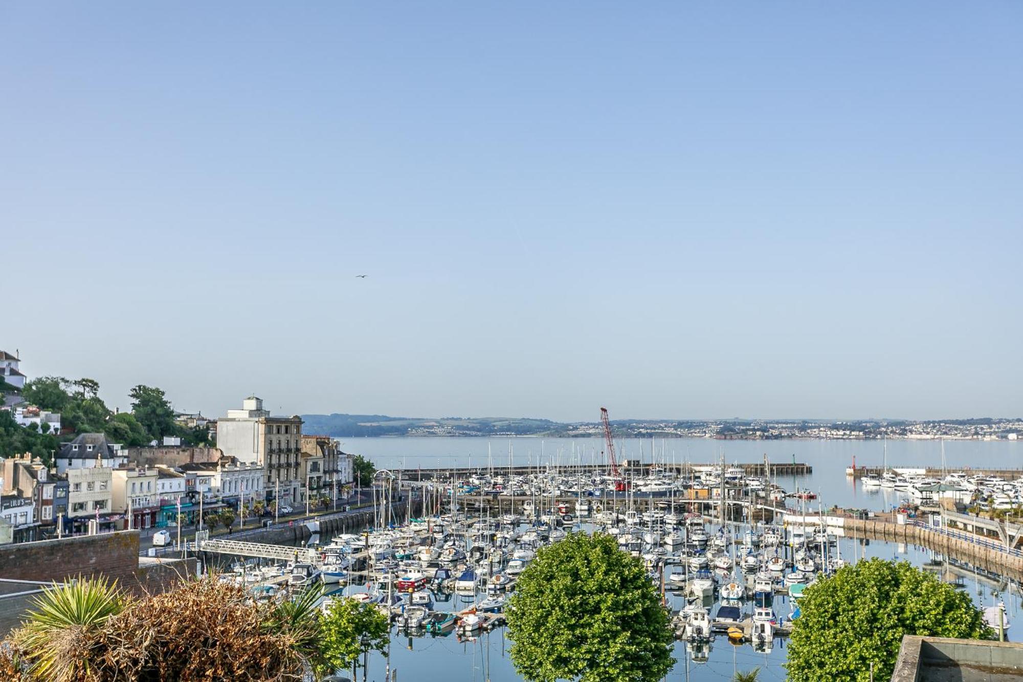 Sovereign House - Close To Harbour With Parking Torquay Exterior photo