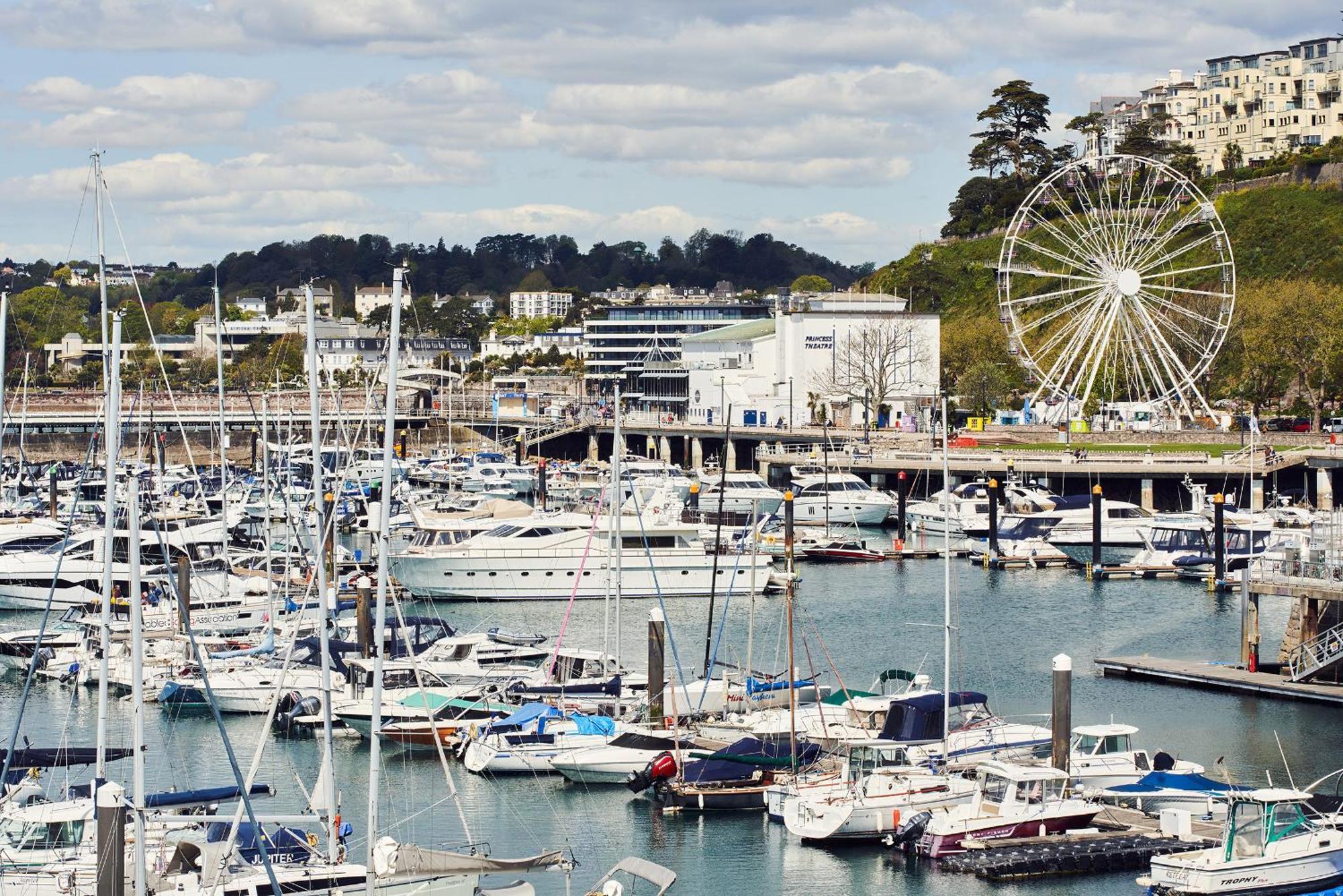 Sovereign House - Close To Harbour With Parking Torquay Exterior photo