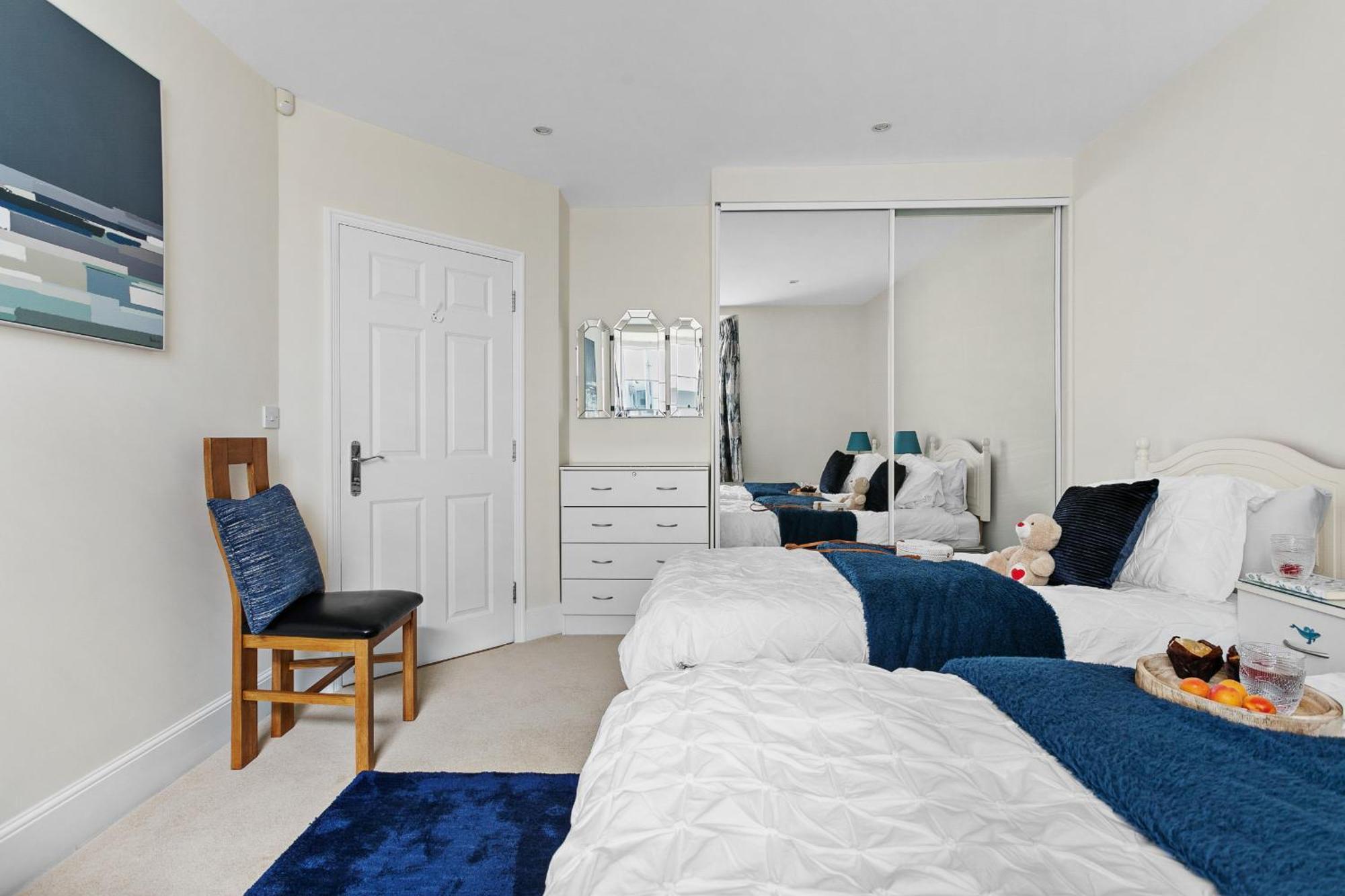 Sovereign House - Close To Harbour With Parking Torquay Exterior photo